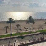 Primera Linea De Playa Con Garaje Apartamento